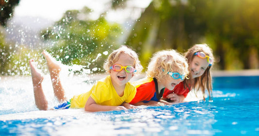proteger o cabelo das crianças do sol, piscina e mar