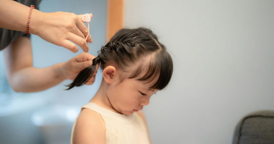 Creme de pentear infantil: como aplicar corretamente sem pesar nos fios