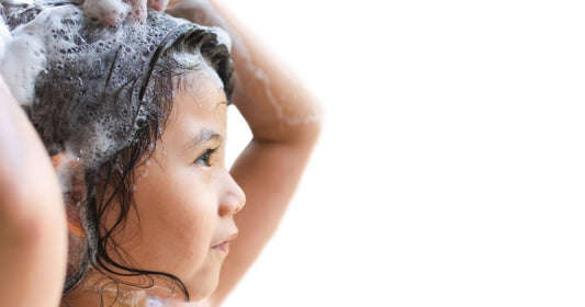 O que é performance limpa em produtos para cabelo infantil?